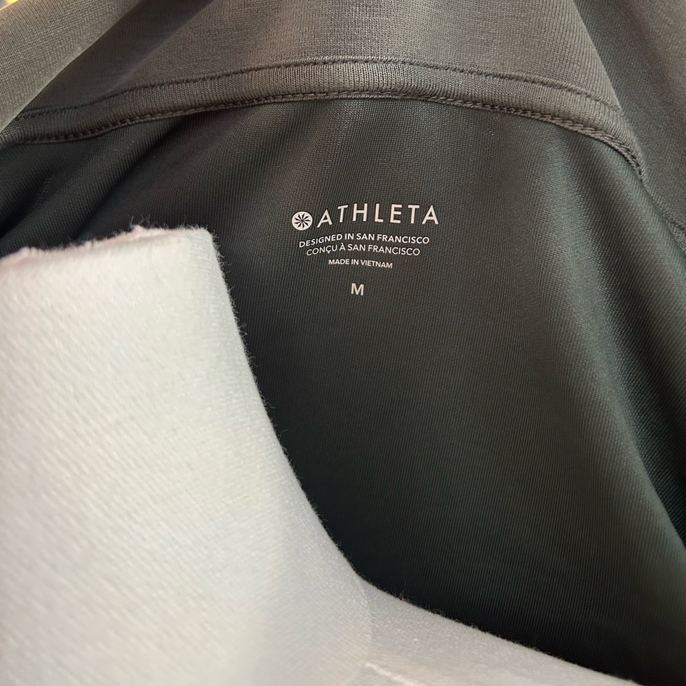 Athleta Seasoft Quarter Zip Top Size M in color Elm | Olive Green - Picture 6 of 7